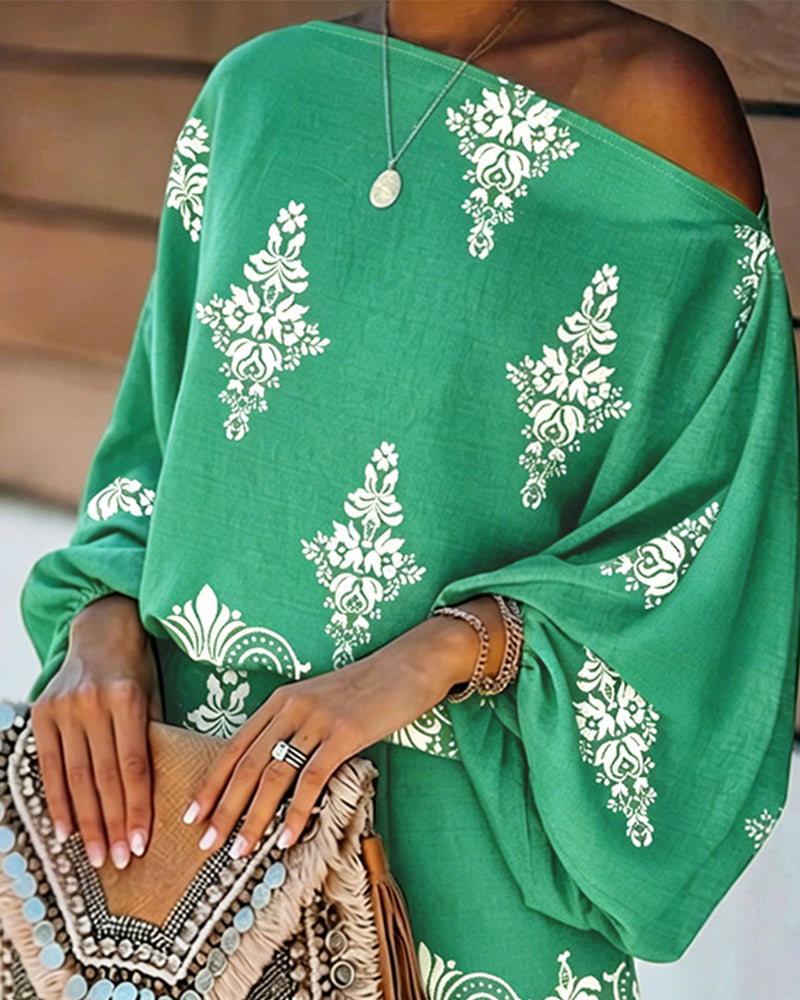 Women's Vintage Print Two-Piece Set Off-Shoulder Batwing Sleeve Top and High-Waisted Shorts Casual Vacation Set